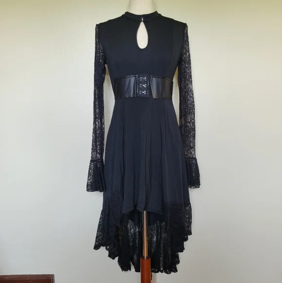 Royal Bones | Lace Keyhole Hi-Low Dress - Picture 2 of 12